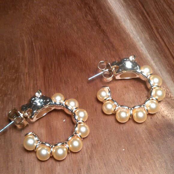 Golden Shell Pearl and Leopard Lock Goldtone Half Hoop Earrings - Picture 7 of 16